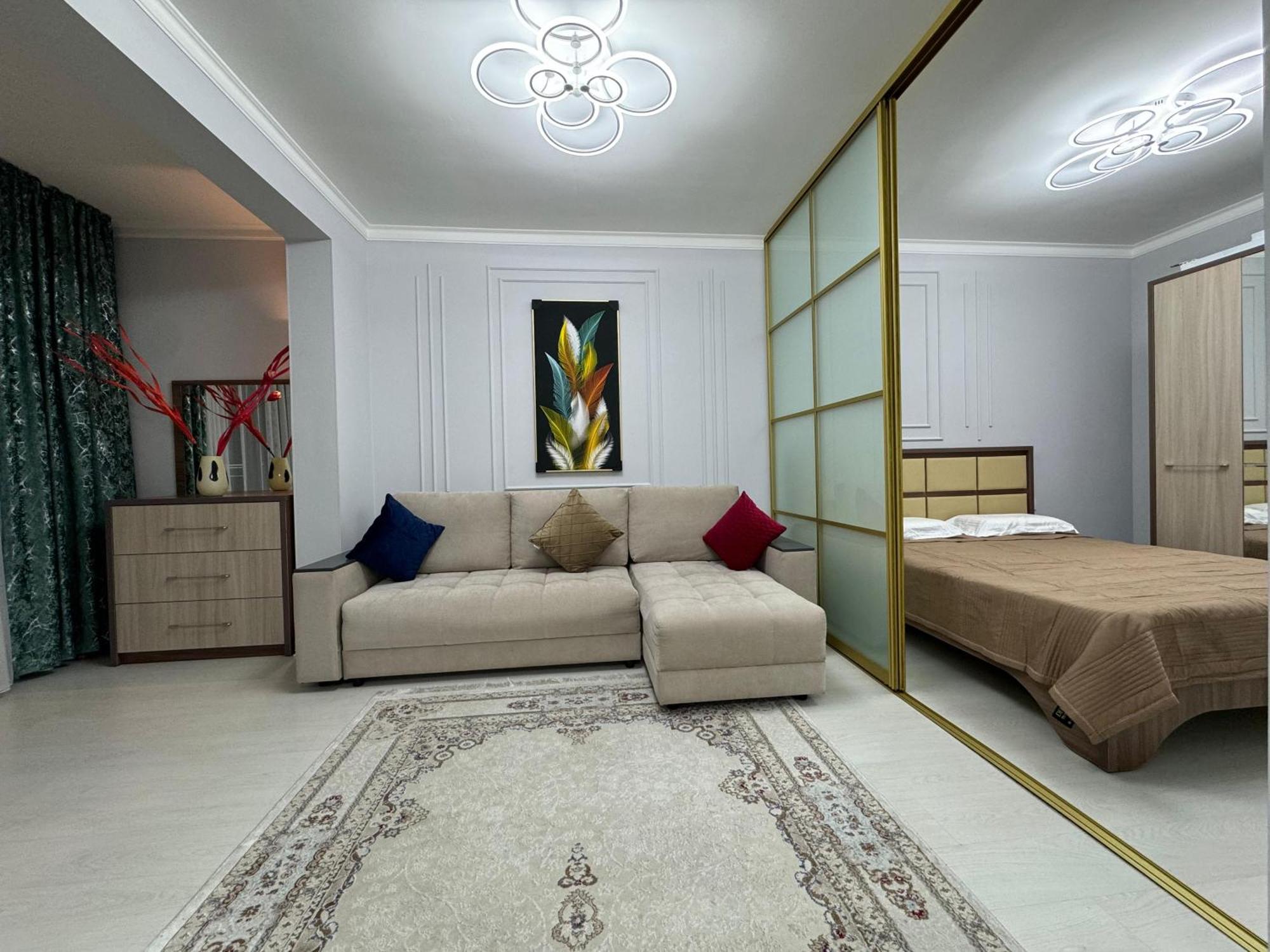 Двухкомнатная Квартира В Жк Арбат Almaty Bagian luar foto
